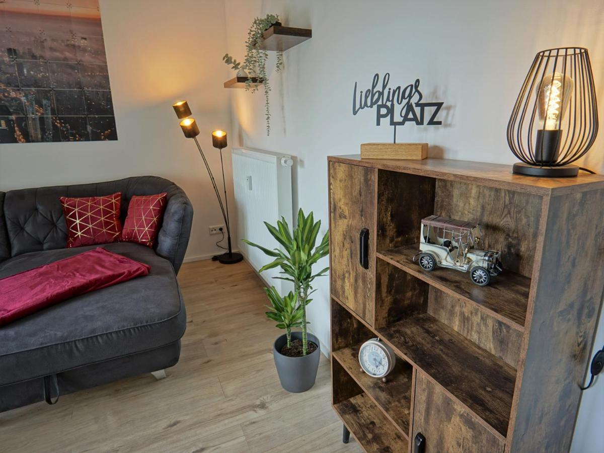 Appartement "Hogulu" Brandenburg, Balkon, Neustadt, Kueche, Wassernaehe - Parkplatz Inklusive à Brandenburg  Extérieur photo