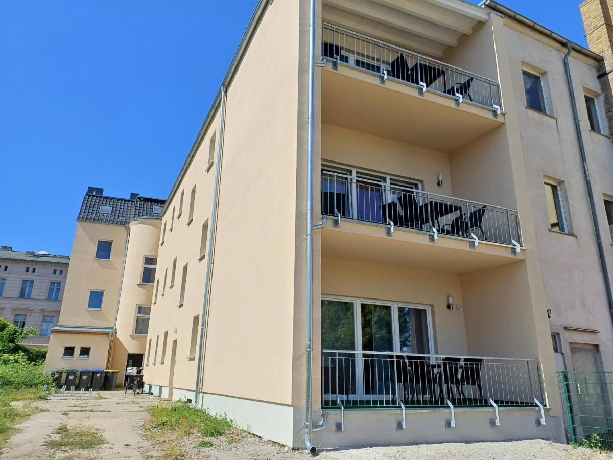 Appartement "Hogulu" Brandenburg, Balkon, Neustadt, Kueche, Wassernaehe - Parkplatz Inklusive à Brandenburg  Extérieur photo