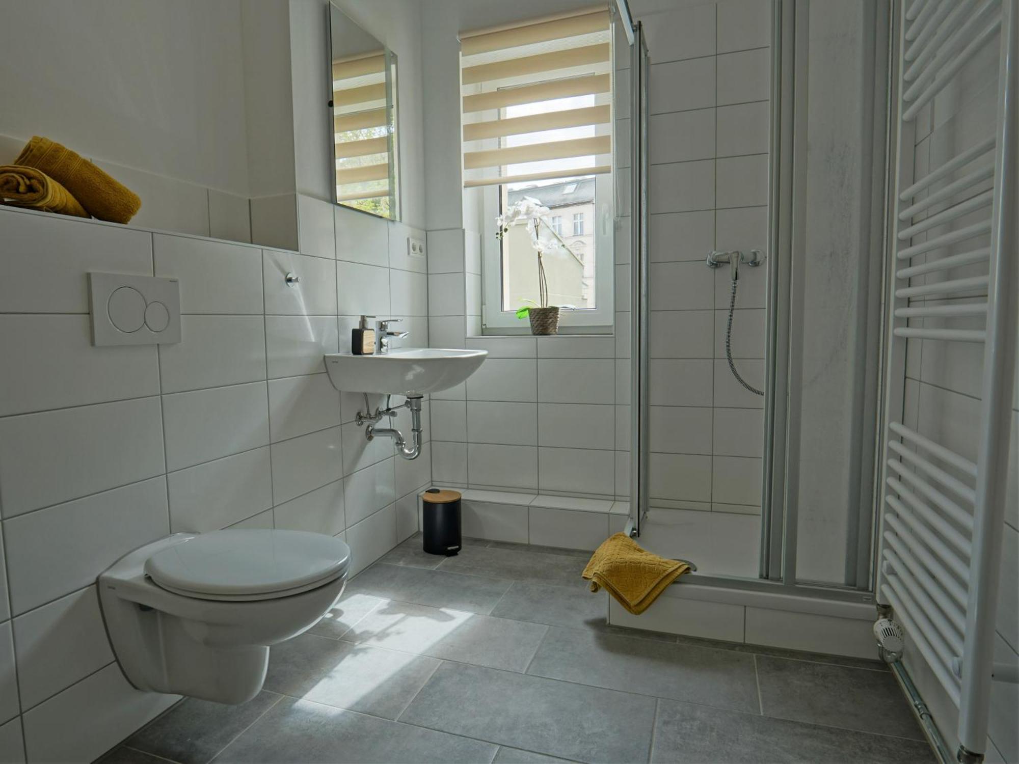 Appartement "Hogulu" Brandenburg, Balkon, Neustadt, Kueche, Wassernaehe - Parkplatz Inklusive à Brandenburg  Chambre photo